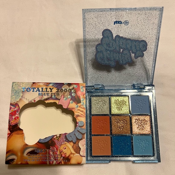 BH Cosmetics X Iggy Azalea Totally 2000's 9 Color Shadow Palette in Blue Fur - Picture 3 of 7